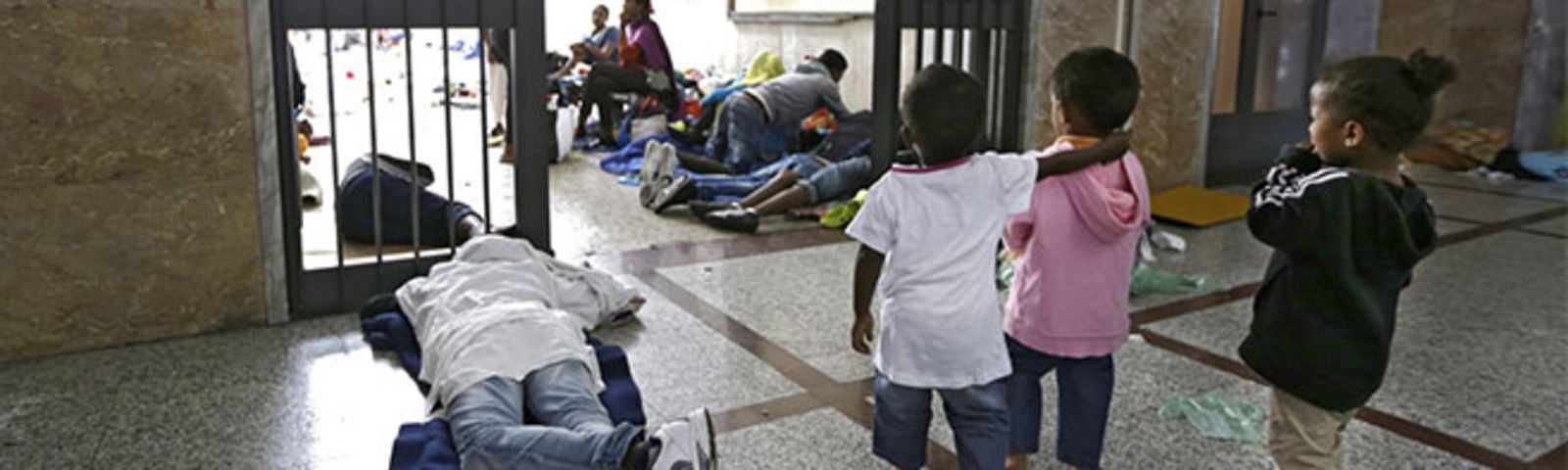 Asylsuchenden in Italien drohen Menschenrechtsverletzungen